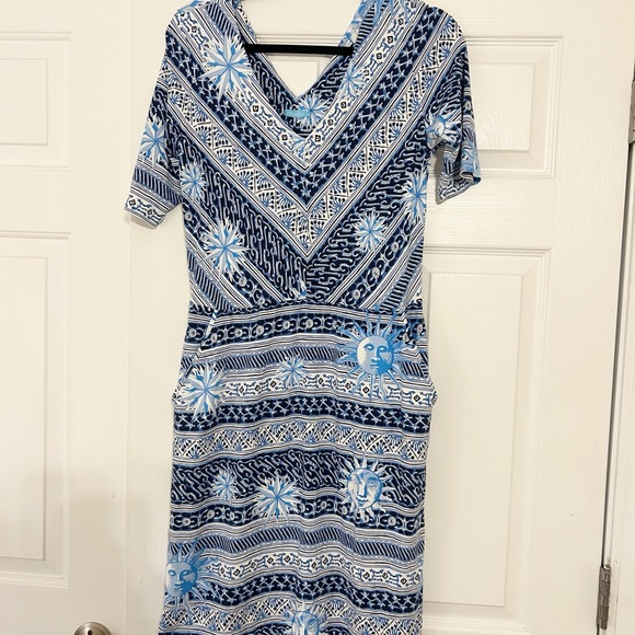 J. McLaughlin Blue and White Catalina Dress Size M Sun Geometric Knee Length - Picture 2 of 6